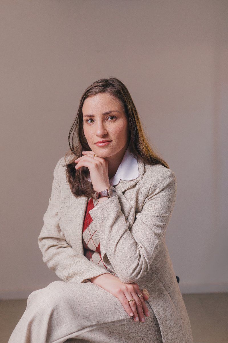 Professora Gabriela Carneiro